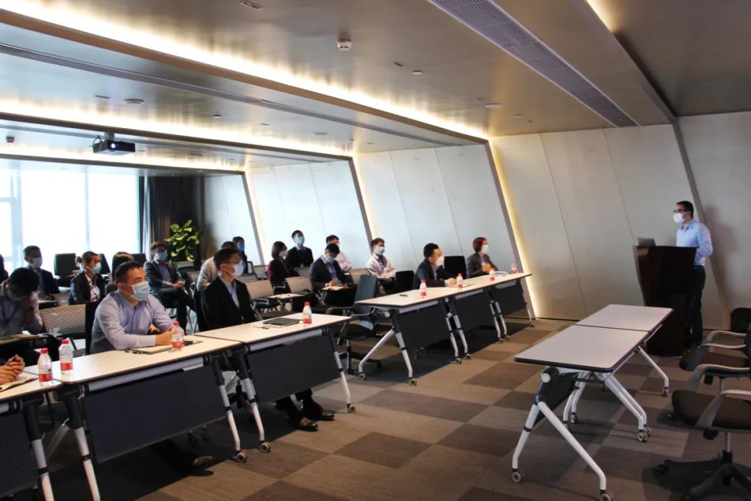 ־ͬ���ϣ�Williamϣ������������Ρ�Ա�������ǵ���ҵ�����ˡ���ҵ�Ļ������ȳ�һ�����£�